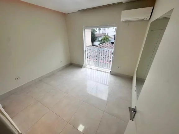 Imagem Casa Tríplex à Venda – Alto Padrão no Bairro Aparecida, Grande oportunidade.....