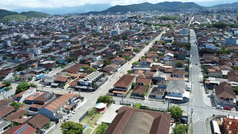 Imagem Casa , Sobrado Geminado em Joinville/SC, bairro Espinheiros