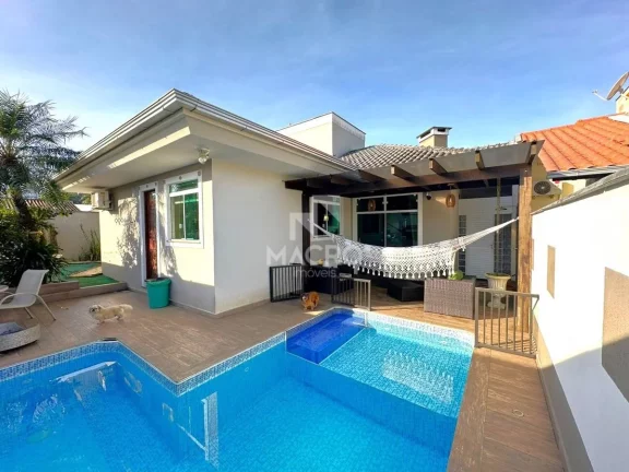 Imagem Casa no Lot. Champagnat | Amizade | 3 quartos (1 suíte) | 170m²