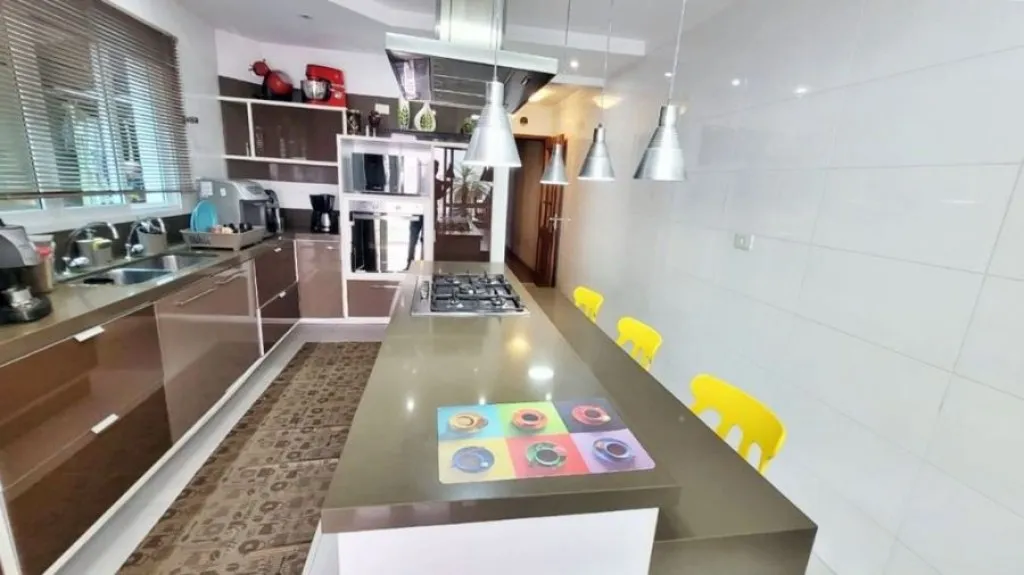 Imagem CASA COM 160,00 m² - CANTO DO FORTE - PRAIA GRANDE SP