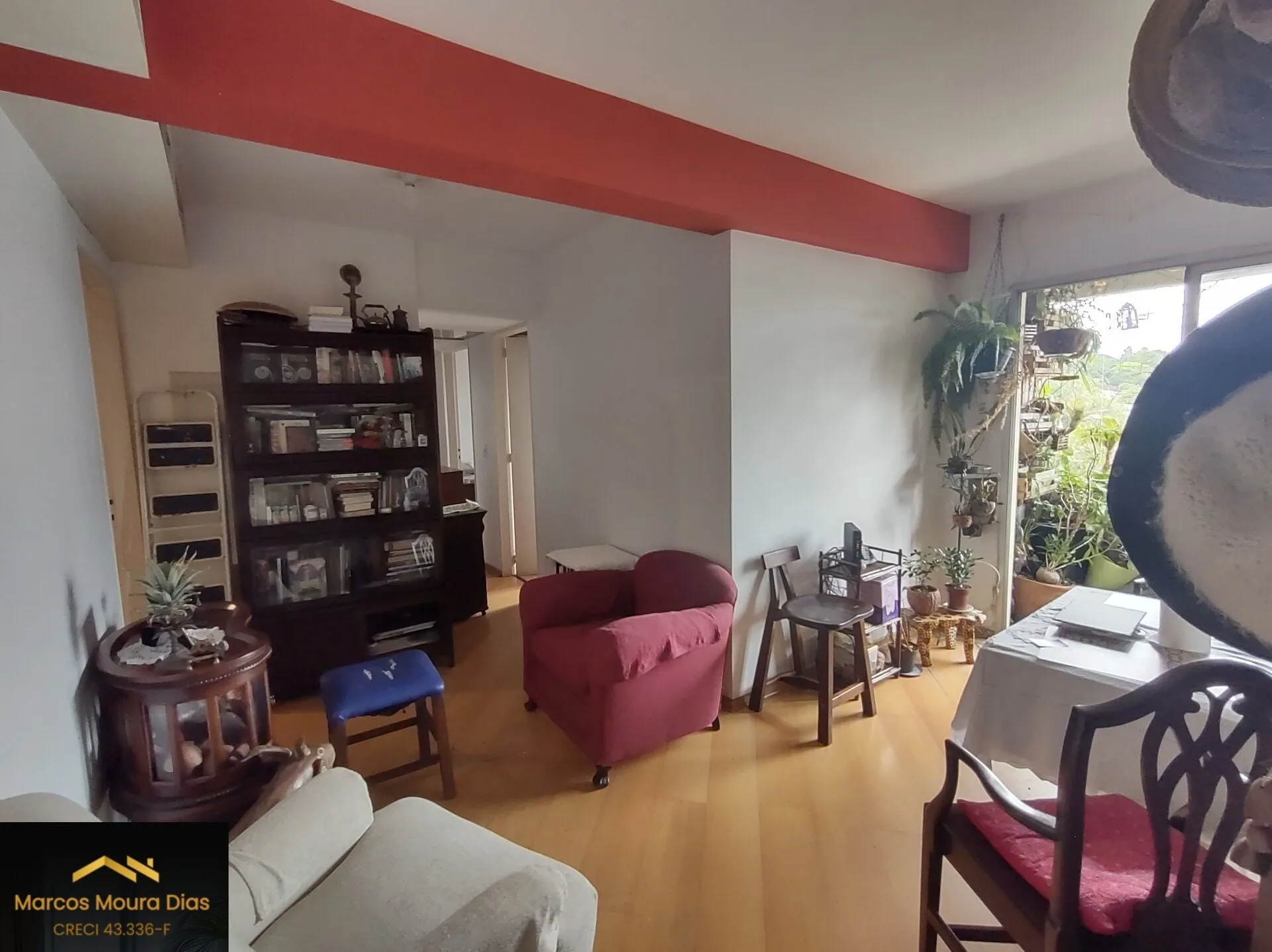 Imagem Apartamento Via Gomes ( Butantã), sala com Varanda, 3 Dormitórios, 2 Banheiros, 1 Vaga, Prédio com Lazer, Portaria 24 hs e Gerador