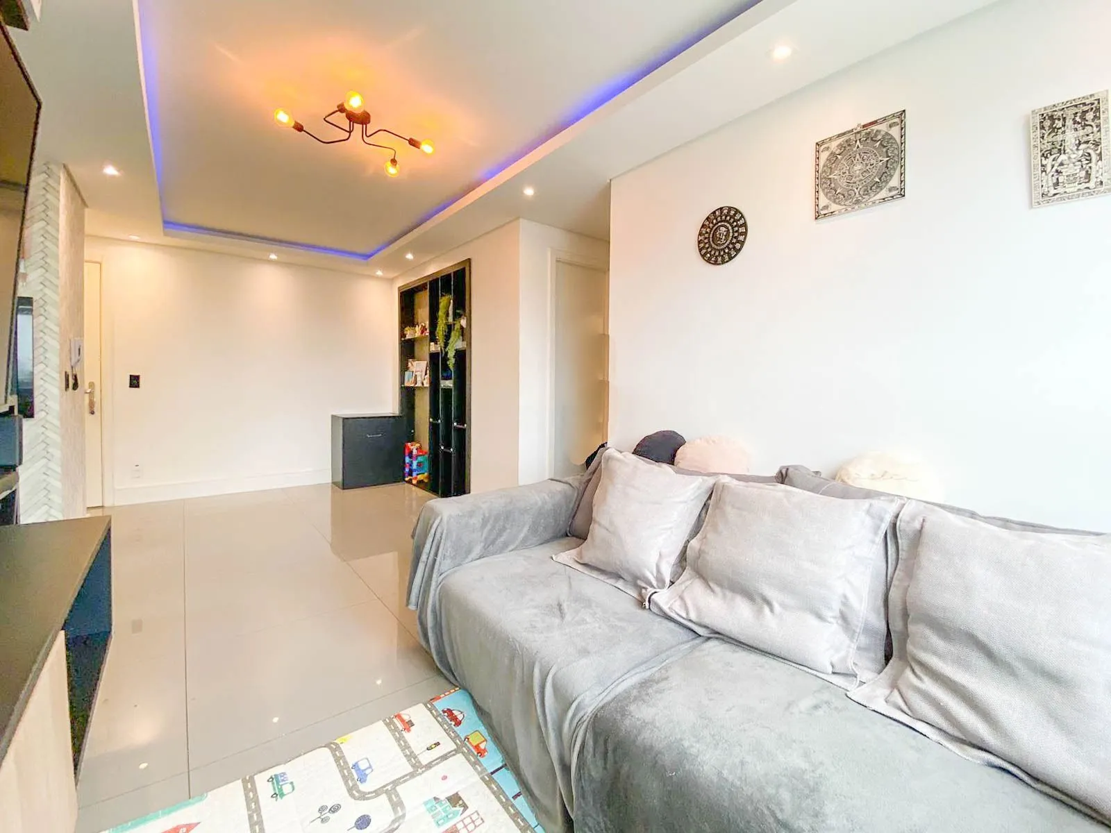 Imagem Apartamento semimobiliado, andar alto, com vista perene - Jardim Lindóia