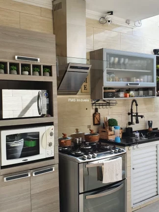 Imagem Casa à venda em São Paulo-SP na Vila Esperança com 4 quartos, 4 suítes e 3 vagas de garagem.