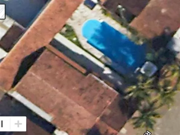 Imagem Casa com Piscina, 5 suítes, 405 m² - Venda!
