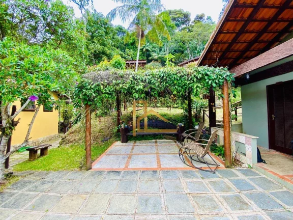 Imagem Casa de campo dentro de condomínio à venda, 188 m² - Vargem Grande - Teresópolis/RJ