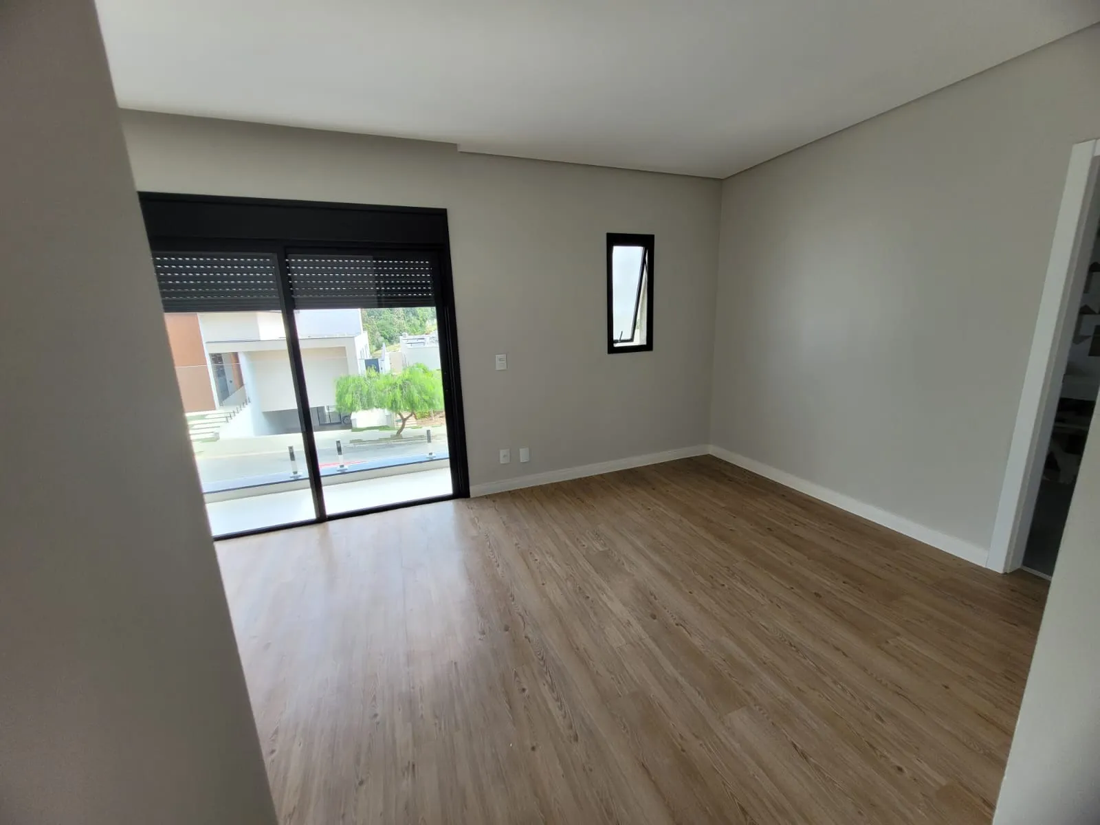 Imagem Condomínio Residencial Sunlake SPA - Casa Assobradada com 3 Suítes e Escritório
