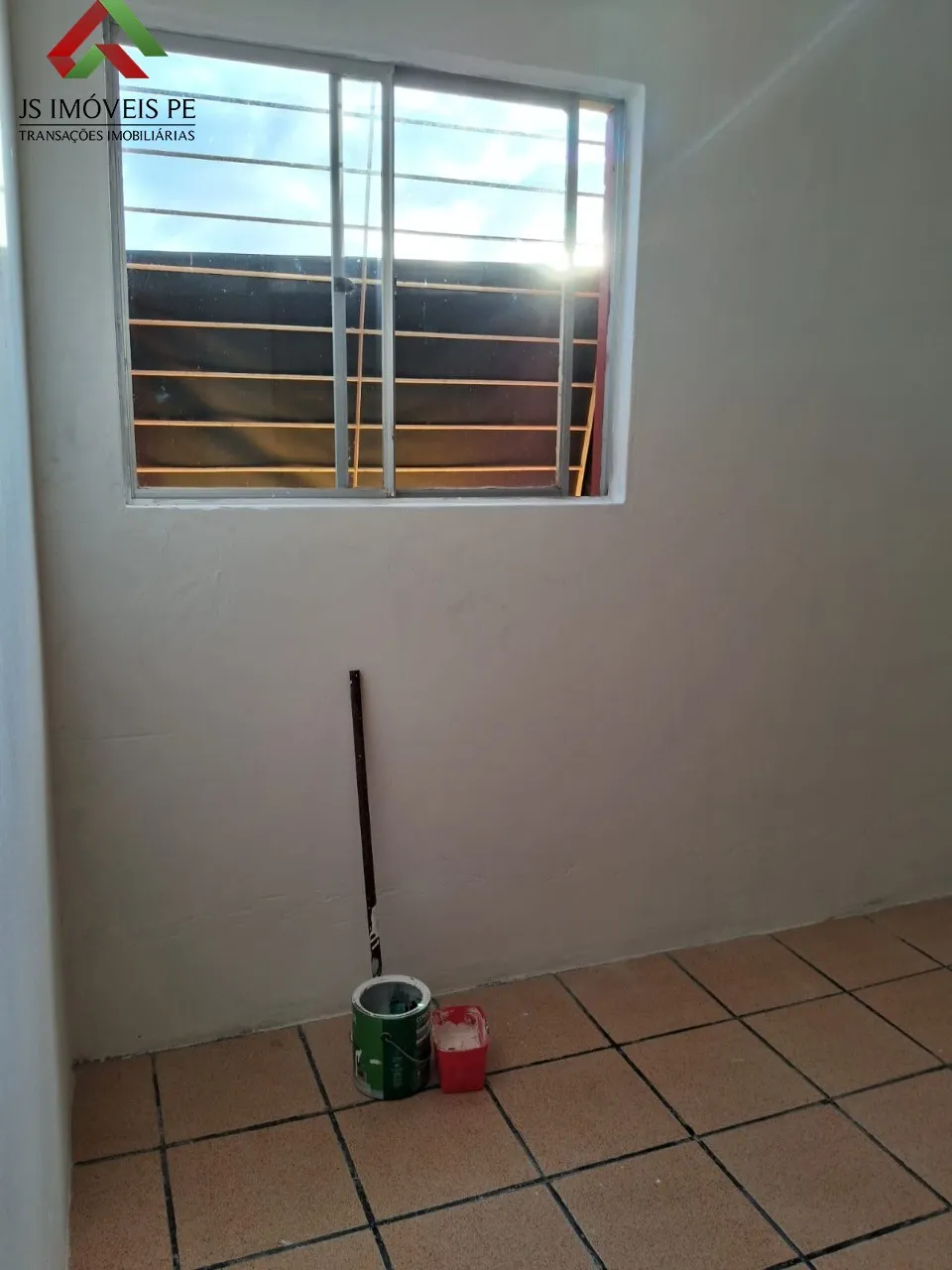 Imagem Apartamento à venda em Jaboatão dos Guararapes-PE, bairro Candeias, 2 quartos, 2 salas, 2 banheiros, 1 suíte, 70m² de área. Aproveite!