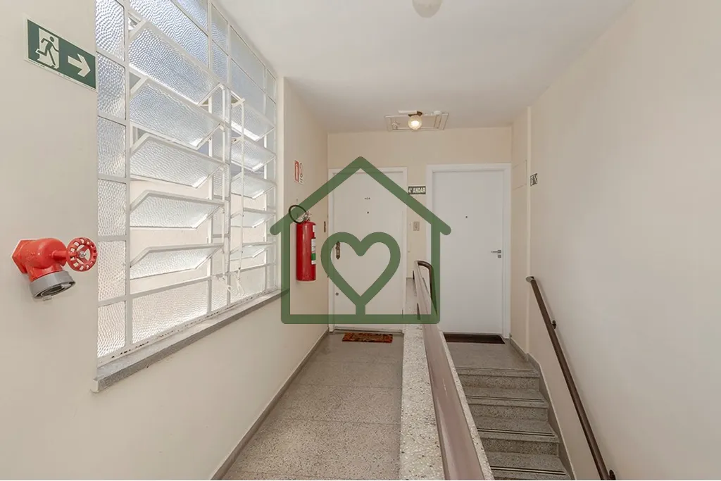 Imagem Descubra seu novo lar em Porto Alegre! Apresentamos um apartamento encantador à venda, localizado n...