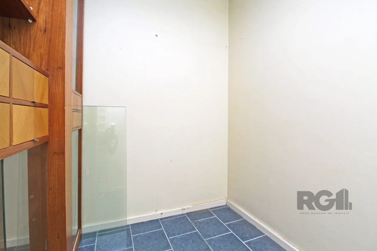 Imagem Venda Apartamento de três dormitórios, 01 vaga de garagem, com elevador