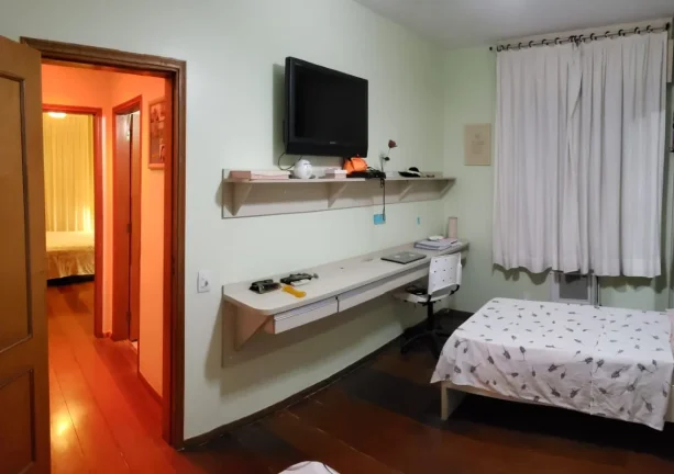 Imagem Amplo apartamento à venda em Santos na Ponta da Praia