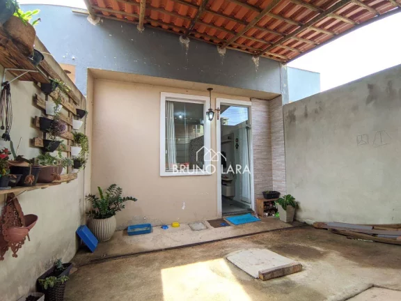 Imagem Casa à venda em Igarapé MG, bairro Canarinho.
