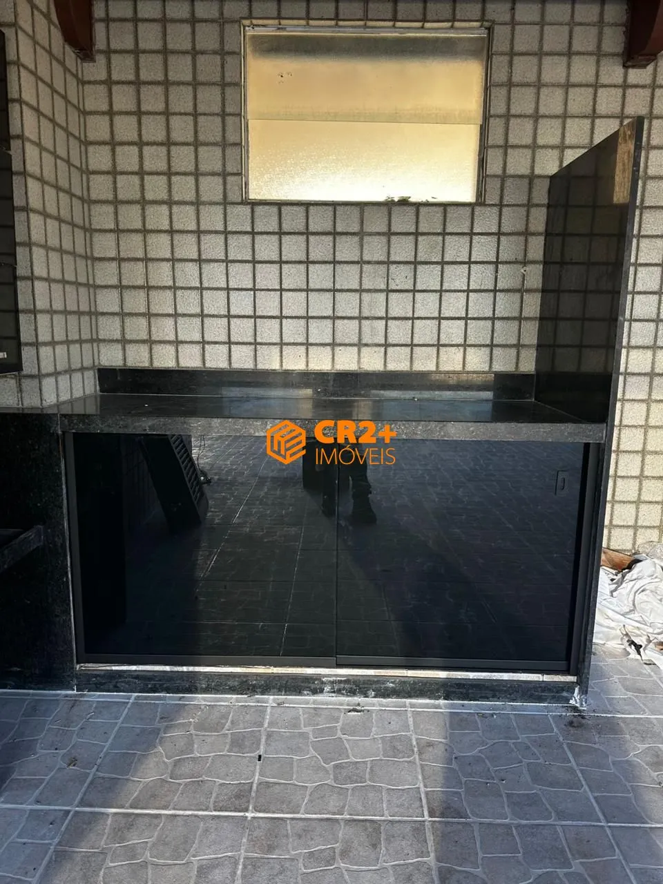 Imagem Vendo/Alugo Cobertura Triplex 382m² com 5 Quartos sendo 2 Suítes, NA JEQUITINHON
