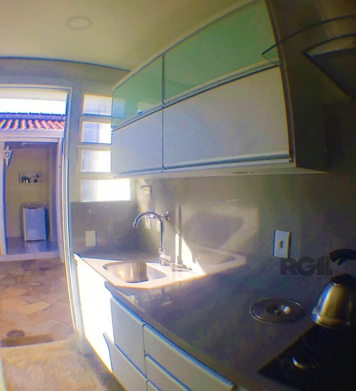 Imagem Casa com 3 dormitórios, localizada no bairro Jardim Itu em Porto Alegre/RS.