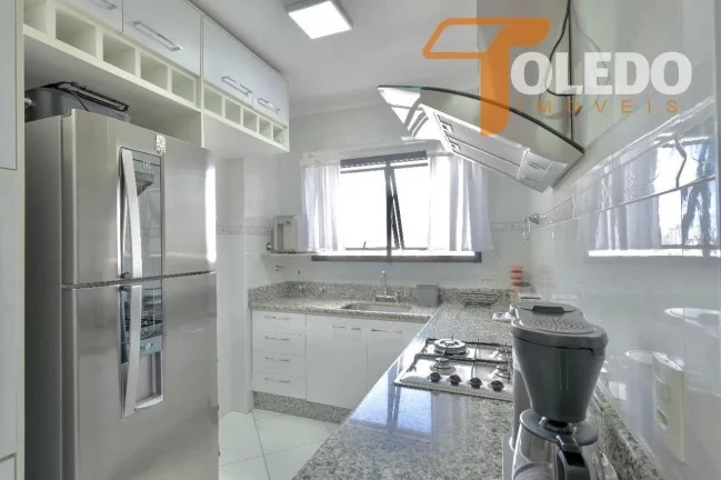 Imagem Apartamento 4 ou + dormitórios para Venda em São Paulo / SP no bairro Tatuapé