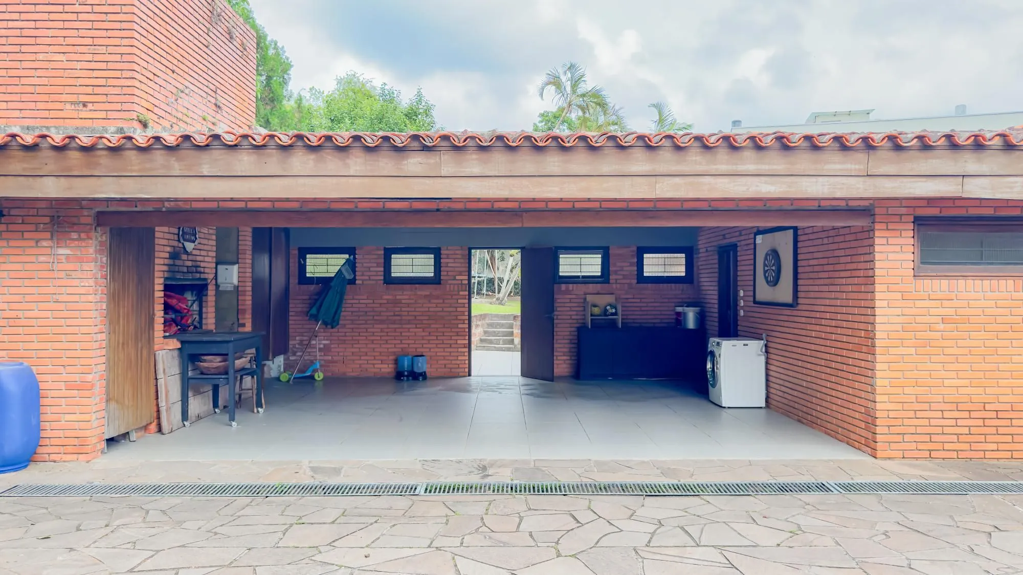 Imagem Casa com 3 quartos e 313m² à venda em Chácara das Pedras, Porto Alegre. Rua Joao Paetzel, Chácara Das Pedras, Porto Alegre