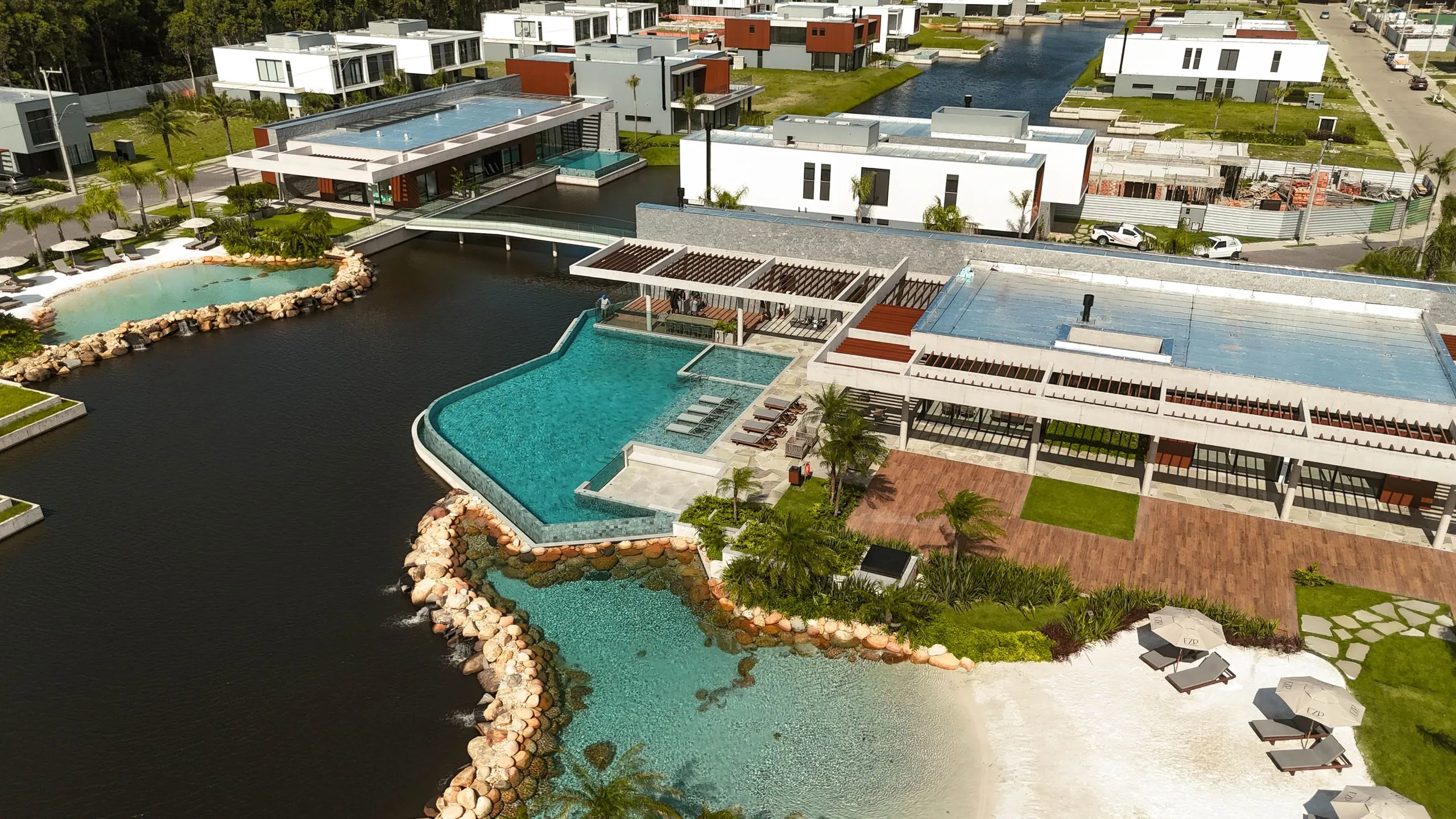 Imagem Casa de condomínio à venda em Xangri-lá, Atlântida, com 4 quartos, 294m2
