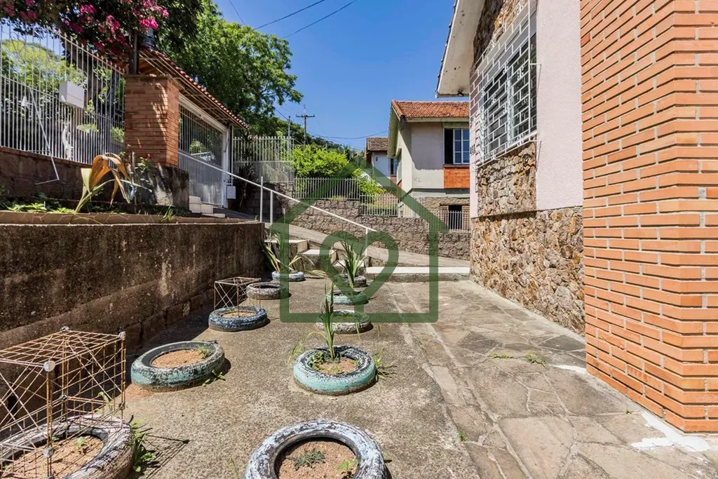 Imagem CASA DE 149m² NO CONDOMÍNIO JARDIM MEDIANEIRA, COM 3 QUARTOS, 2 BANHEIROS, SALA, COZINHA ESPAÇOSA...