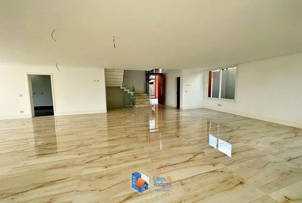 Imagem Casa em condomínio para venda em Parque Colonial com 4 quartos, sendo 4 suítes, 786.97m²