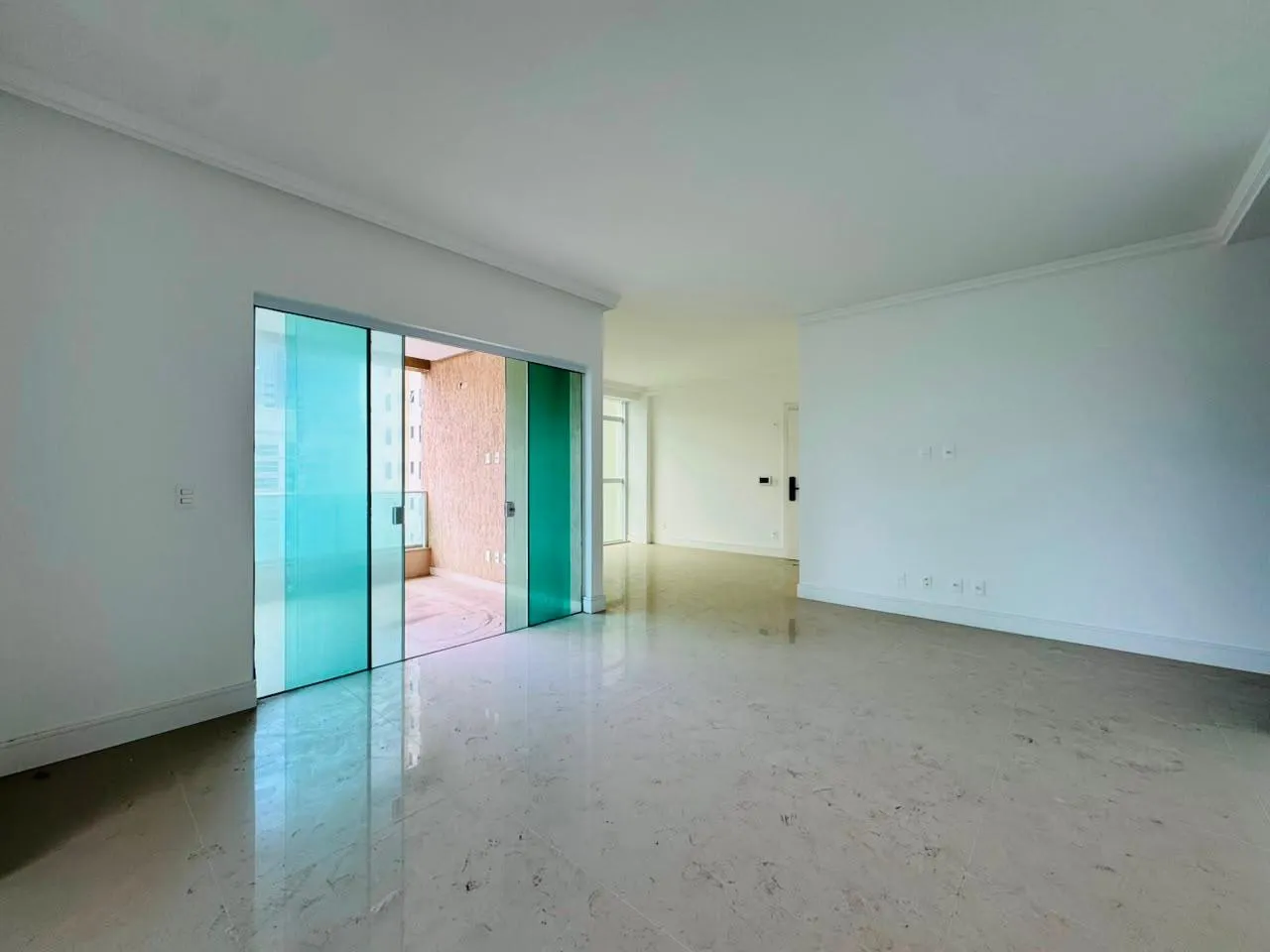 Imagem Apartamento com vista para o mar à venda com 166m2 por R$ 1.900.000,00
