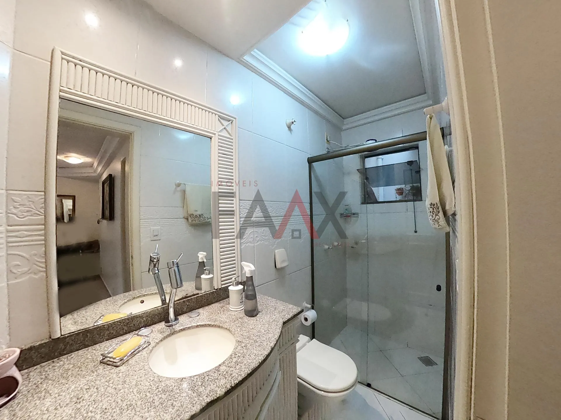 Imagem Sobrado com Piscina á venda no Alto da Xv em Guarapuava