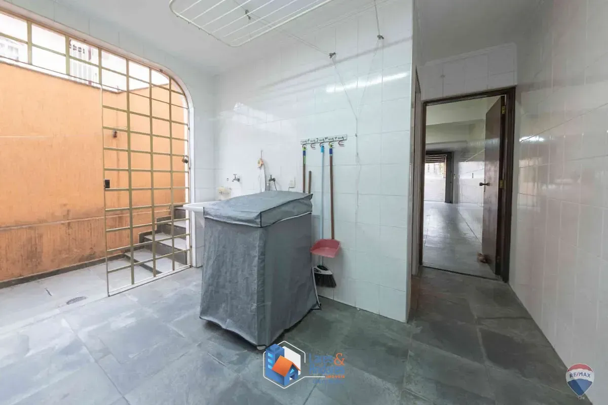 Imagem Sobrado para venda em Vila Gustavo com 3 quartos, sendo 1 suíte, 173m²