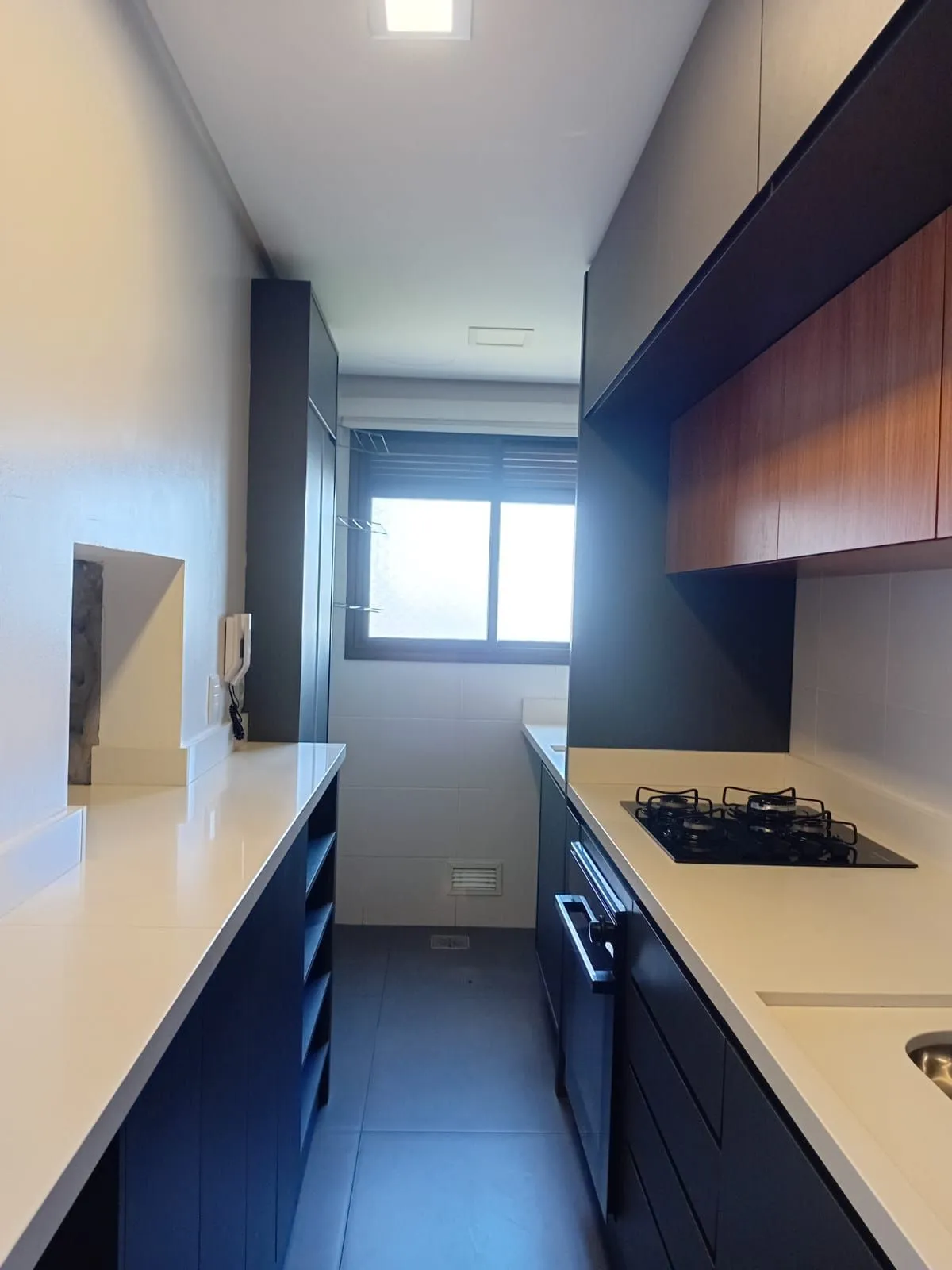 Imagem Apartamento 2 quartos, suíte, vaga coberta no bairro Camaquã em Porto Alegre/RS