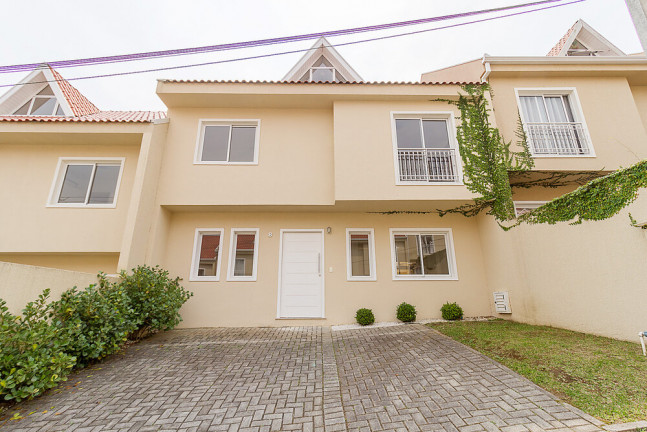Sobrado com 3 Quartos à Venda, 124 m² em Barreirinha - Curitiba