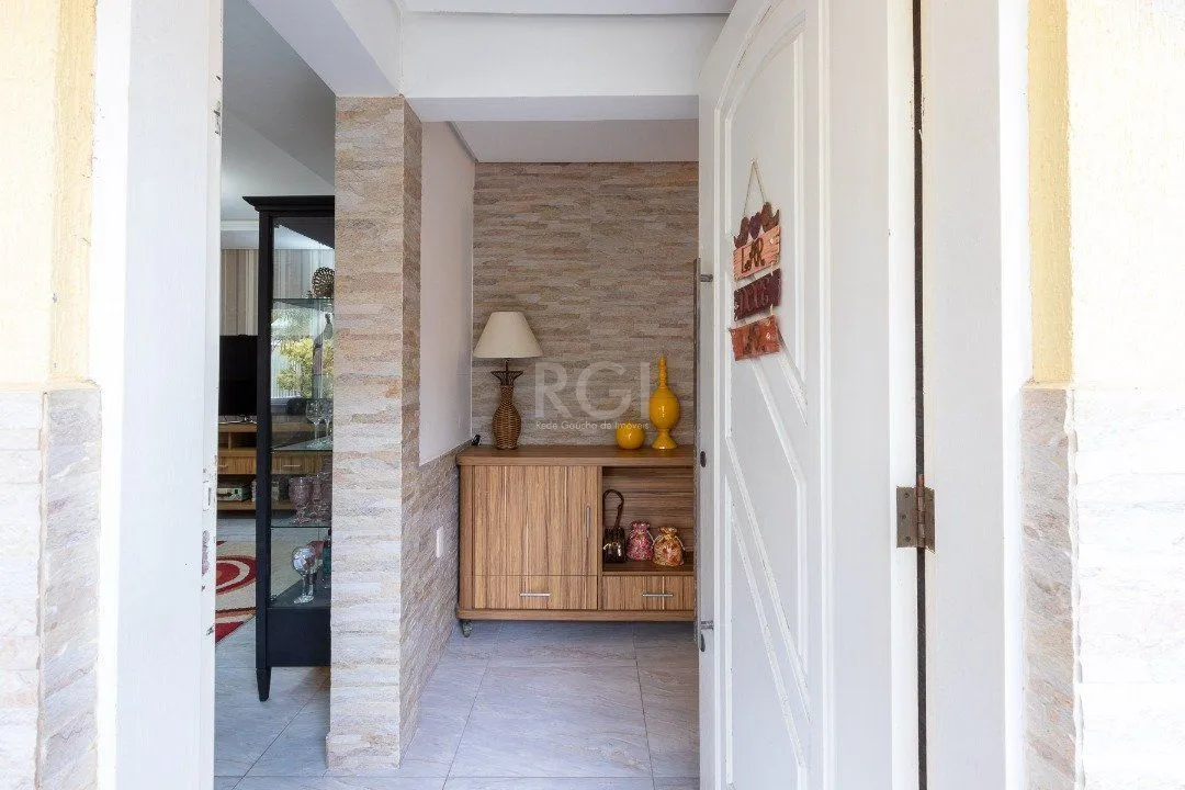 Imagem Casa para Venda - 342m², 3 dormitórios, sendo 2 suites, 2 vagas - Espírito Santo