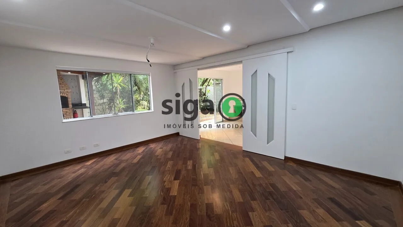 Imagem Casa em condomínio à venda e locação com 300m², 5 quartos e 2 vagas no Panamby