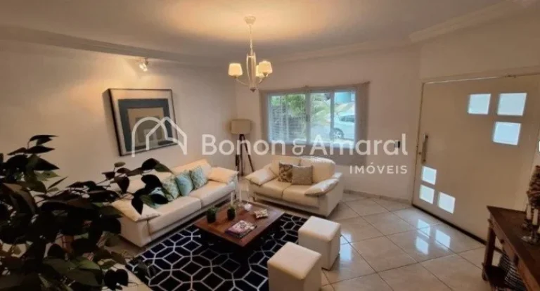Imagem Se você procura uma casa com ambientes bem distribuídos, privacidade e excelente estrutura para vi...