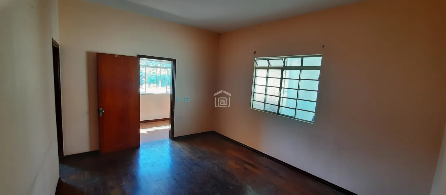 Imagem Casa 3 quartos à venda em Nossa Sra. Aparecida, Poços de Caldas