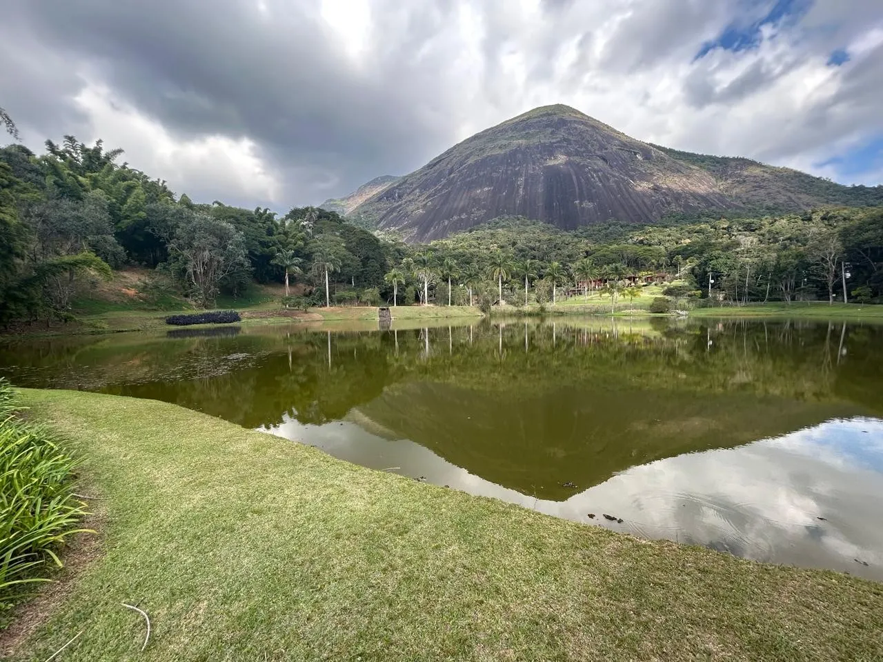 Imagem Terreno em Condomínio para Venda em Petrópolis / RJ no bairro Itaipava