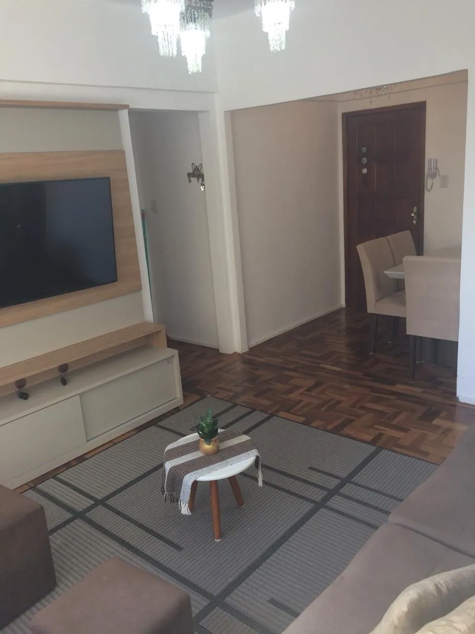 Imagem Amplo apartamento 03 dormitórios Cidade Baixa