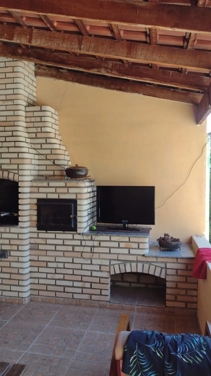 Imagem Chácara à venda em Araçoiaba da Serra-SP, bairro Aquarius: 3 quartos, 1 sala, 2 banheiros, 1 vaga de garagem, 343,08m².