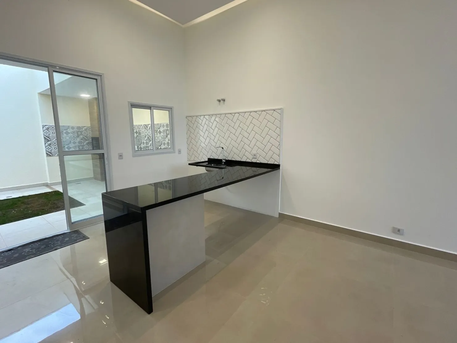 Imagem Casa à venda 2 Quartos, 1 Suite, 90M², Vila Prado, Pindamonhangaba - SP | Condomínio Vila Romana