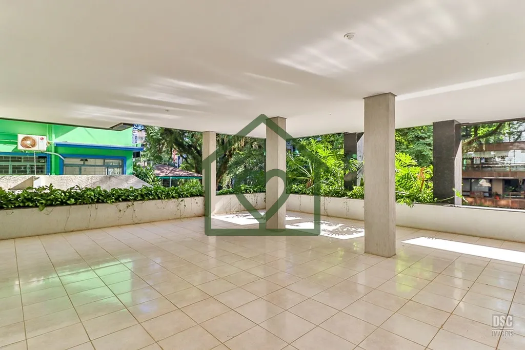 Imagem Já pensou morar em uma das ruas mais charmosas de Porto Alegre?

Conheça esse lindo apartamento no...