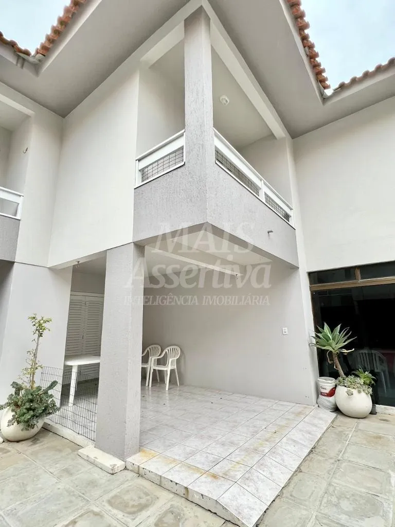 Imagem Sobrado em condominio fechado, Centro de Xangri-Lá - 250 metros do mar