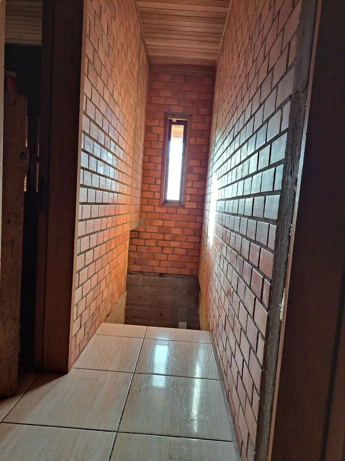 Imagem Sobrado 200m² privativos, 4 dormitórios 1 suíte e 2 vagas cobertas - Gravataí