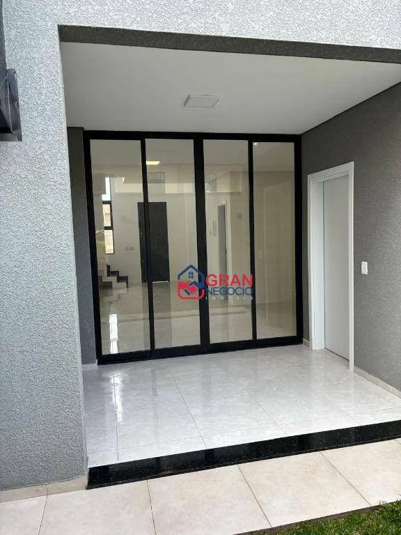 Imagem Casa de alto padrão no Condomínio, em São José dos Pinhais