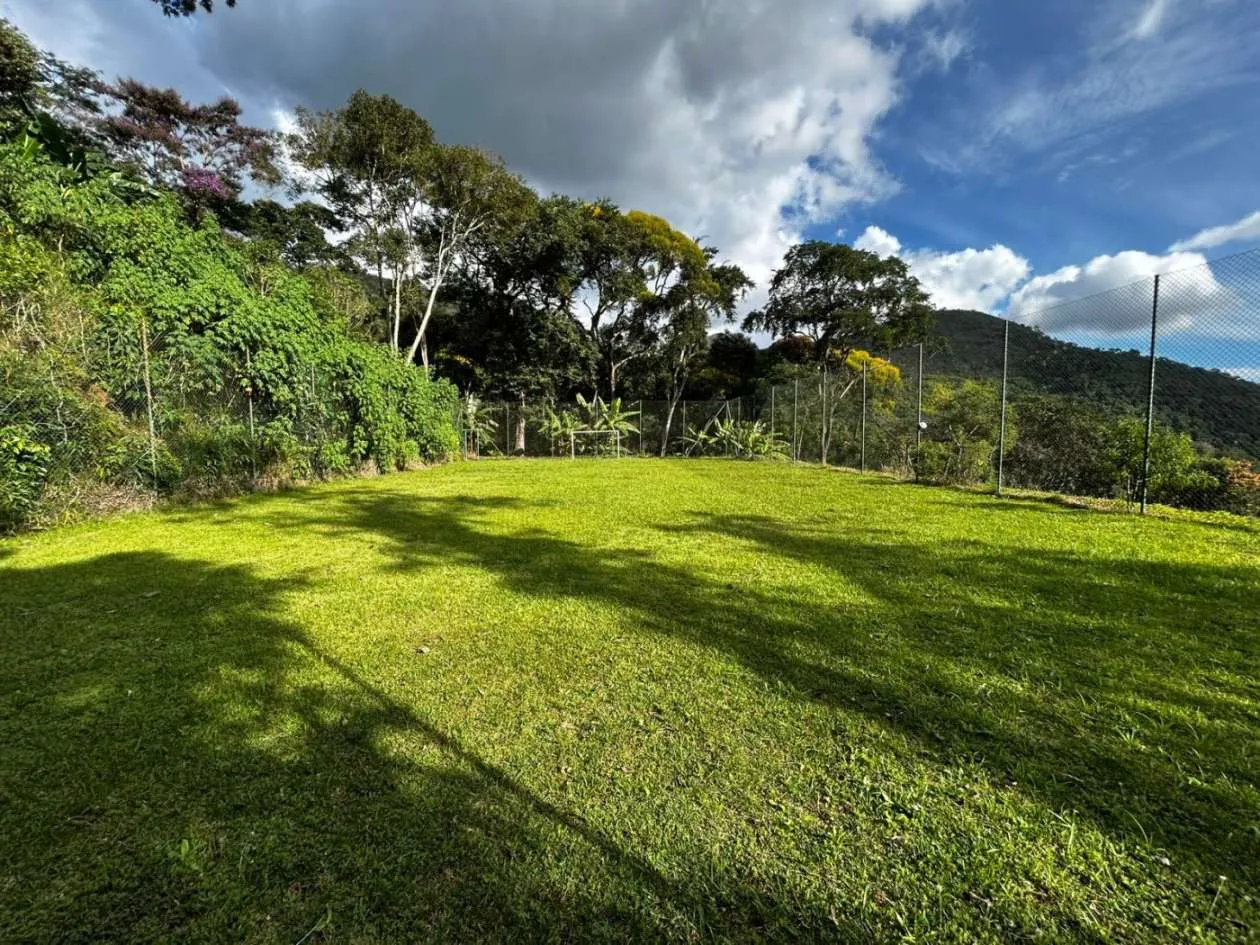 Imagem Casa em Condomínio para Venda em Petrópolis / RJ no bairro Nogueira