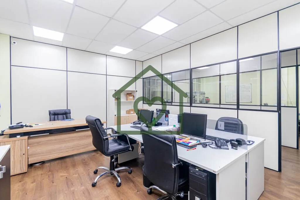 Imagem Bairro Navegantes - Porto Alegre/RS. Excelente pavilhão com 580 m² área construída, 02 pavimento...