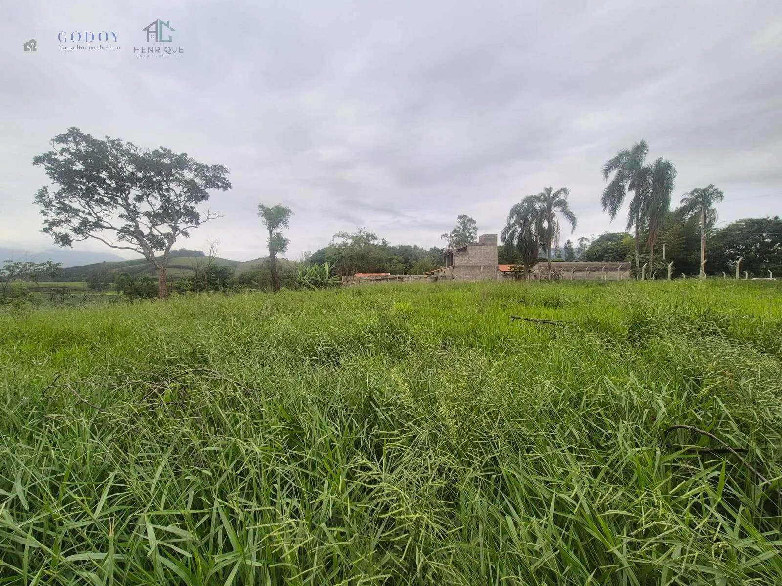 Imagem Terreno Exclusivo de 5.242,97 m² com Vista para a Serra: O Cenário Perfeito