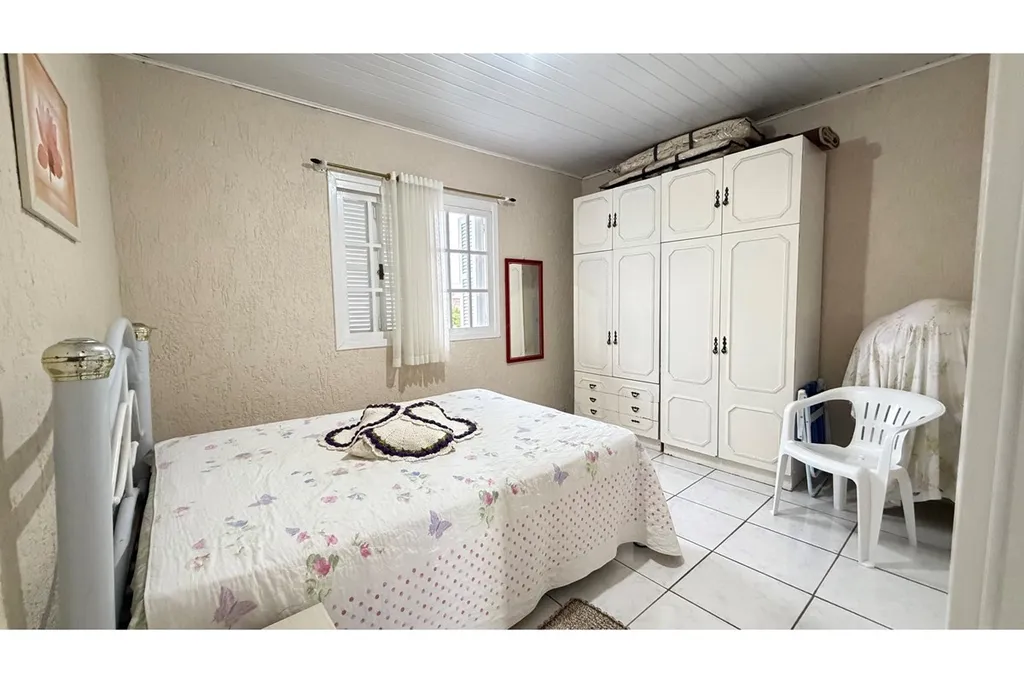 Imagem Casa à venda em Xangri-Lá, Centro, com 5 quartos, 224,44m2