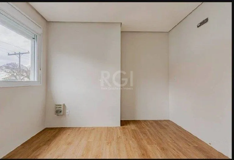 Imagem Casa para Venda - 220m², 3 dormitórios, sendo 2 suites, 2 vagas - Partenon