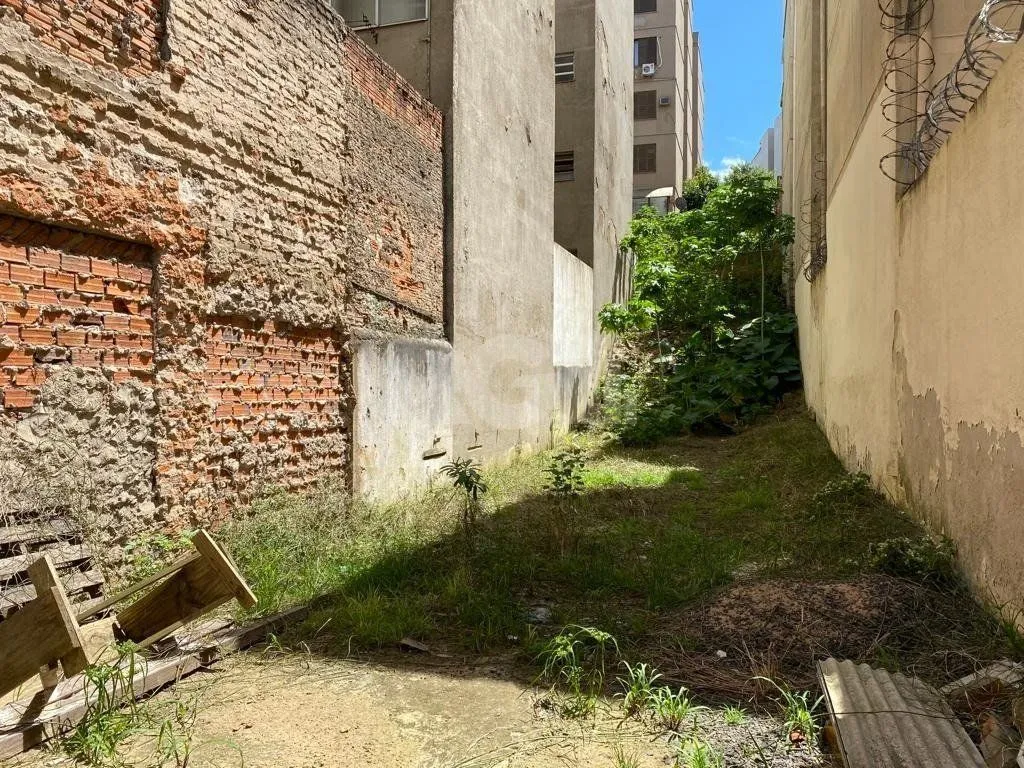 Imagem Terreno com projeto aprovado para construção de prédio no Centro Histórico