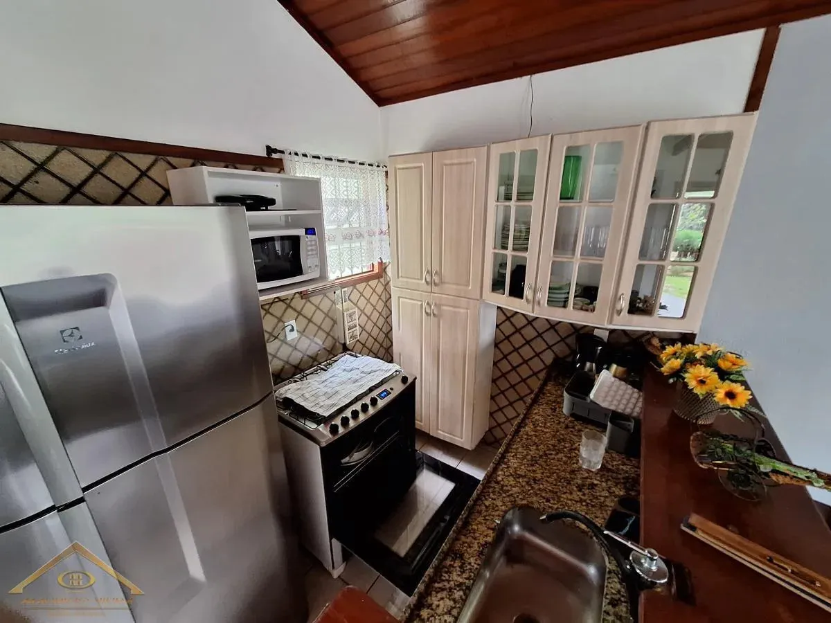 Imagem Casa em Condomínio para Venda em Cabo Frio / RJ no bairro Peró