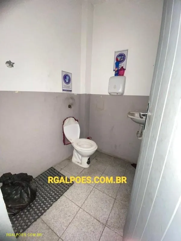 Imagem Galpão para Venda em BELFORD ROXO, ROCHA SOBRINHO, 2 banheiros