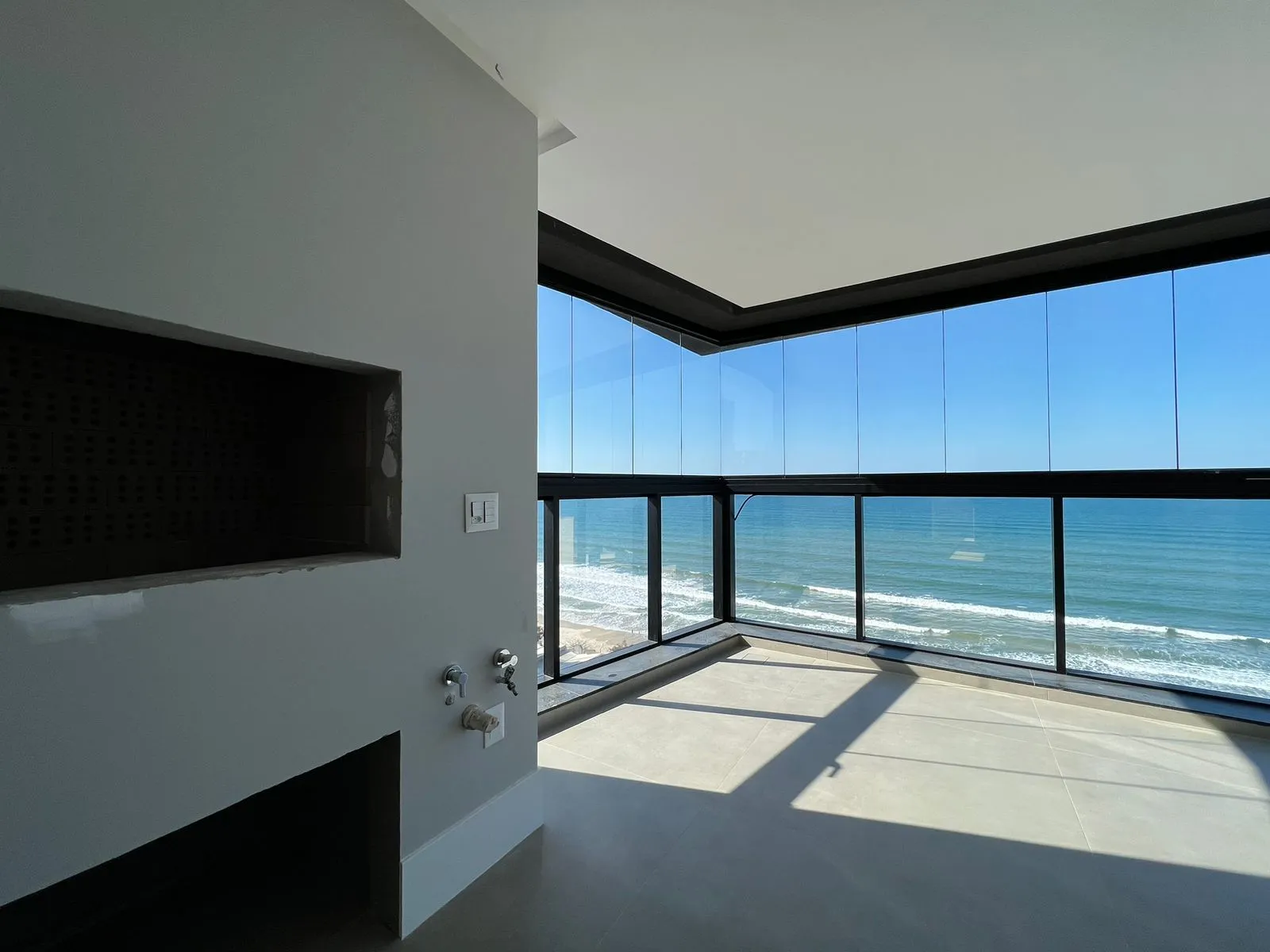 Imagem Apartamento com vista para o mar à venda com 200m2 por R$ 5.150.000,00