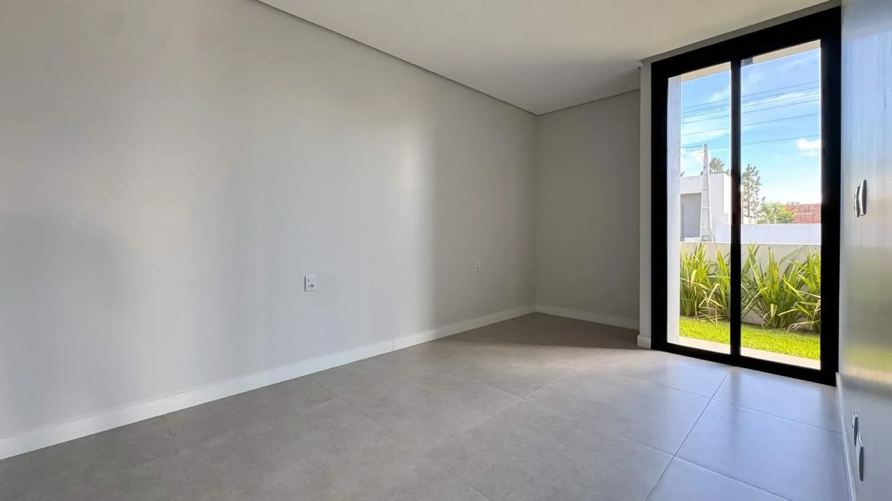 Imagem Casa à venda, com 3 quartos, 200m2