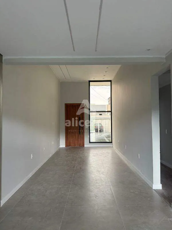 Imagem Casa nova de alto padrão - 3 Dormitórios I 1 suíte I Vaga de garagem - Loteamento Alta Vista, Potecas - São José/SC